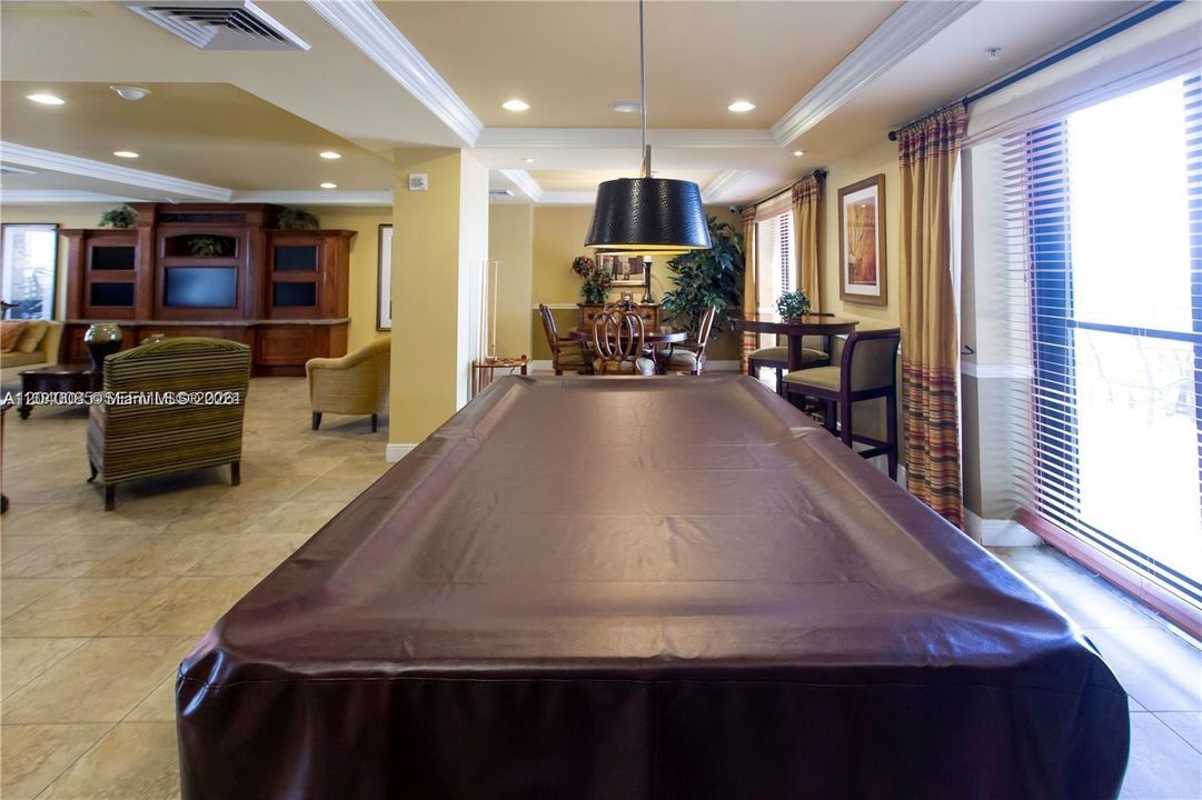 For Sale: $525,000 (2 beds, 2 baths, 1020 Square Feet)