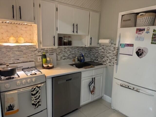 410 unit 1- kitchen 3