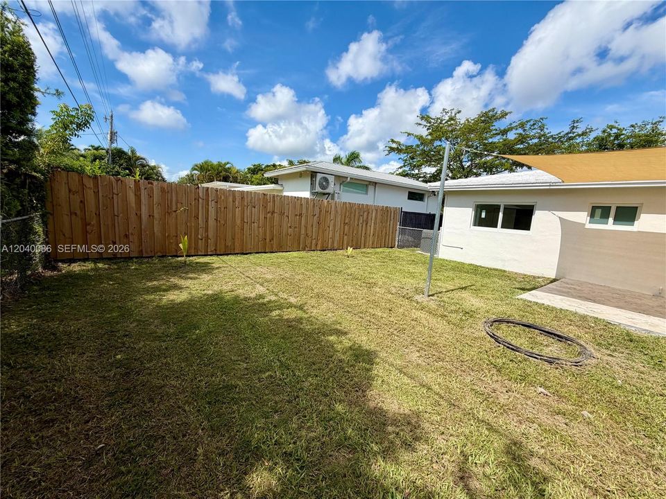 For Rent: $6,200 (3 beds, 2 baths, 1480 Square Feet)