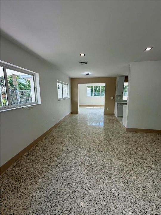 For Rent: $6,200 (3 beds, 2 baths, 1480 Square Feet)
