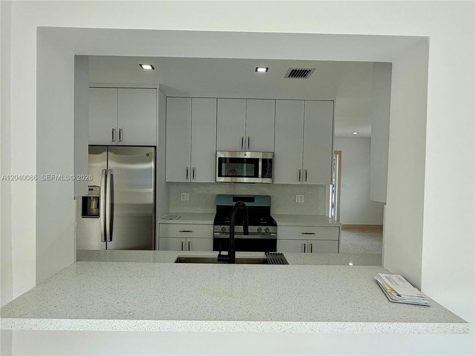 For Rent: $6,200 (3 beds, 2 baths, 1480 Square Feet)