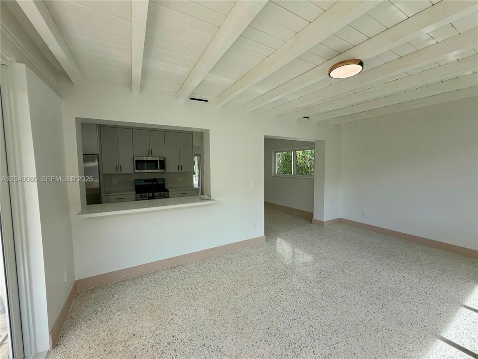 For Rent: $6,200 (3 beds, 2 baths, 1480 Square Feet)