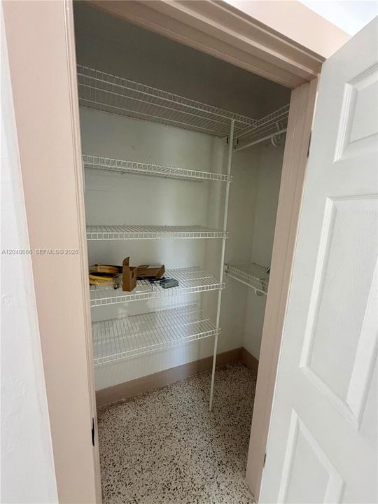 For Rent: $6,200 (3 beds, 2 baths, 1480 Square Feet)