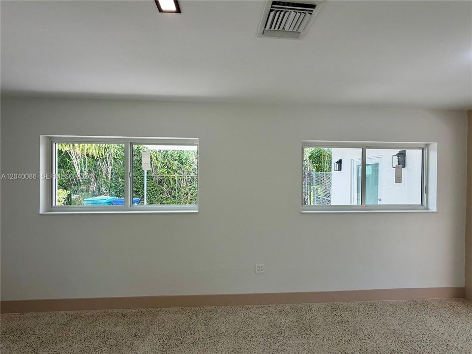 For Rent: $6,200 (3 beds, 2 baths, 1480 Square Feet)