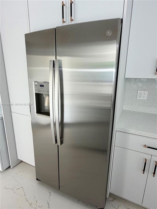 For Rent: $6,200 (3 beds, 2 baths, 1480 Square Feet)