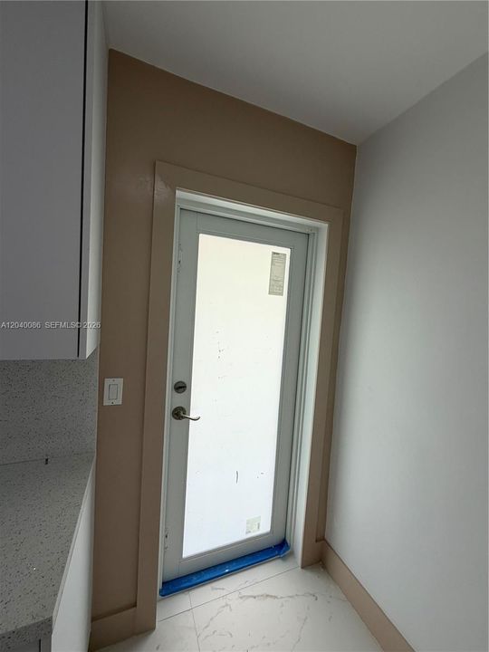 For Rent: $6,200 (3 beds, 2 baths, 1480 Square Feet)
