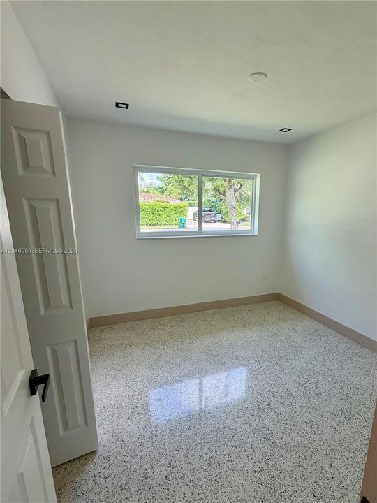 For Rent: $6,200 (3 beds, 2 baths, 1480 Square Feet)