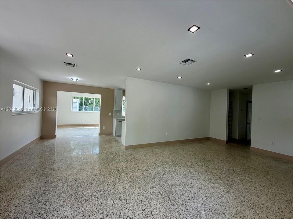 For Rent: $6,200 (3 beds, 2 baths, 1480 Square Feet)