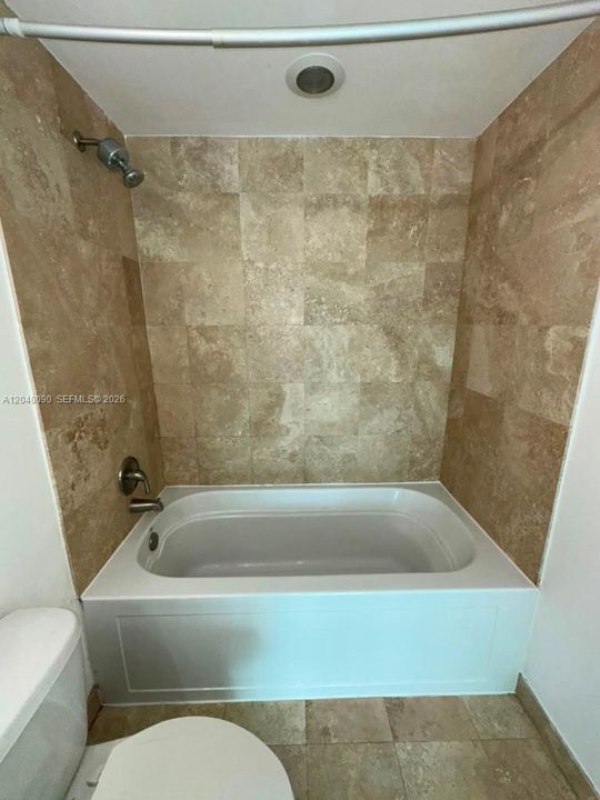 В аренду: $2,800 (1 спален, 1 ванн, 698 Квадратных фут)