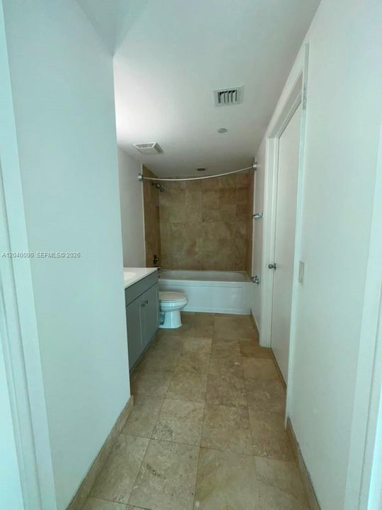 В аренду: $2,800 (1 спален, 1 ванн, 698 Квадратных фут)
