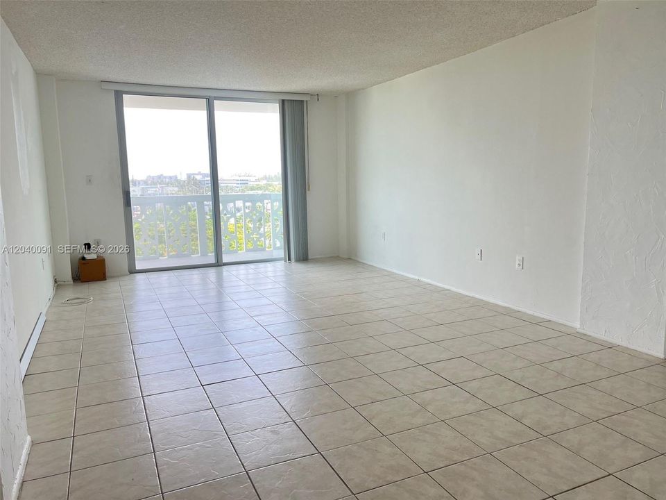 En Venta: $180,000 (1 camas, 1 baños, 778 Pies cuadrados)