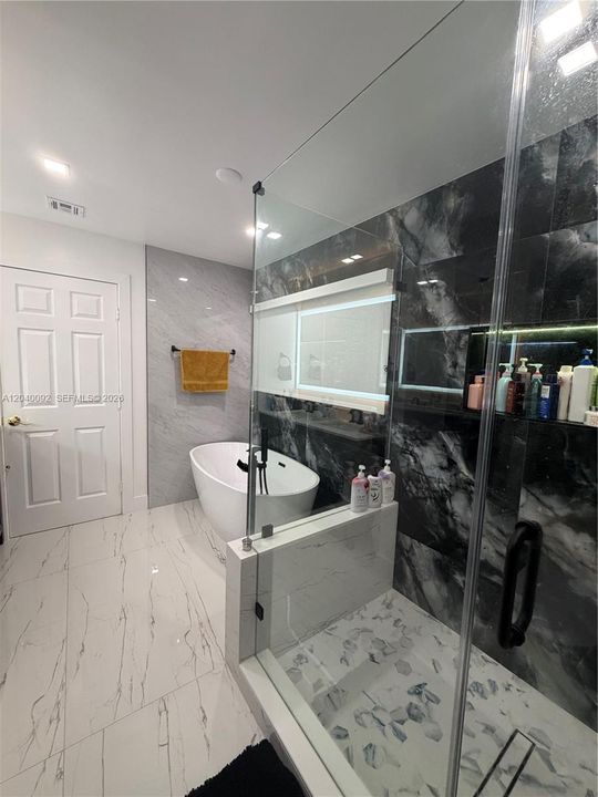 For Sale: $964,500 (3 beds, 2 baths, 2275 Square Feet)
