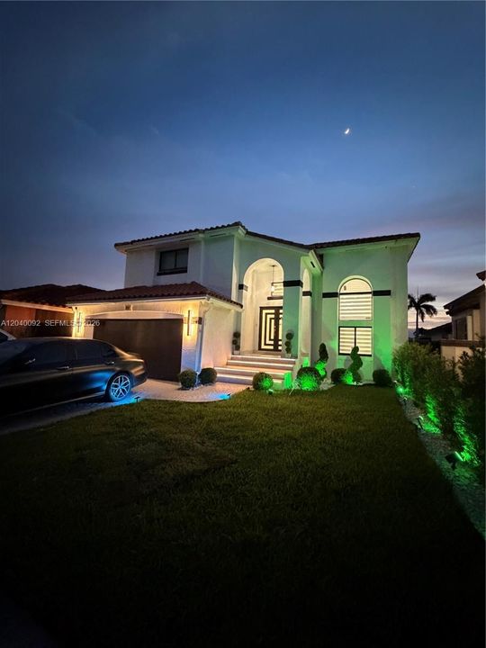 For Sale: $964,500 (3 beds, 2 baths, 2275 Square Feet)