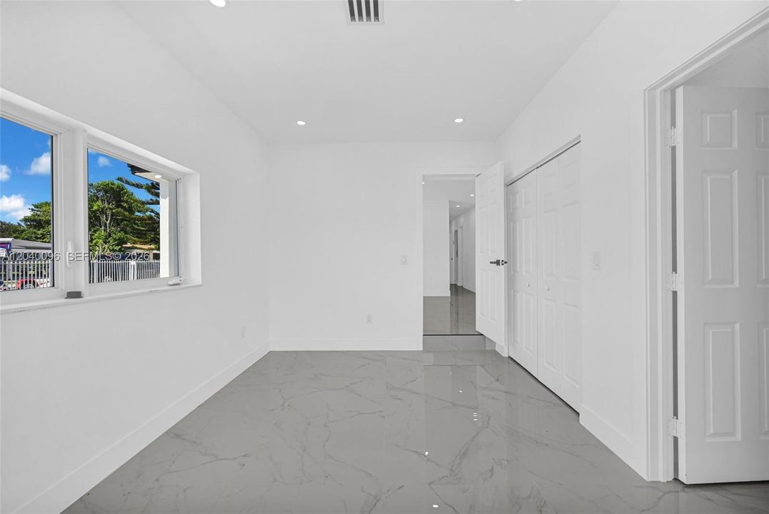 Vendido Recientemente: $680,000 (5 camas, 3 baños, 1614 Pies cuadrados)