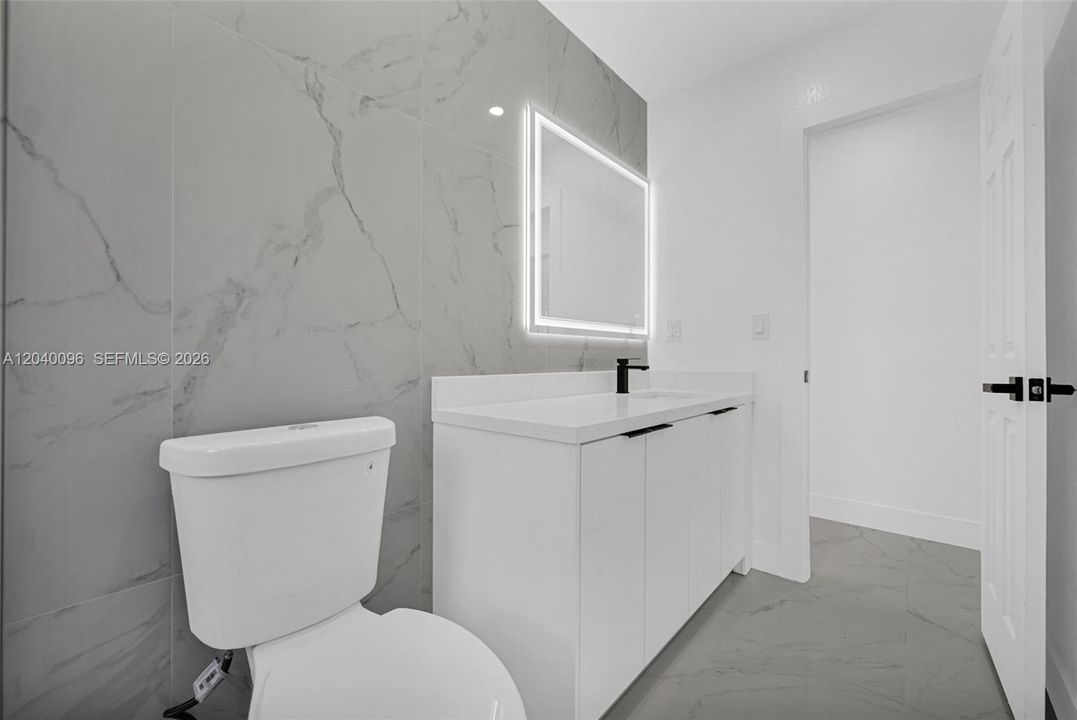 Vendido Recientemente: $680,000 (5 camas, 3 baños, 1614 Pies cuadrados)
