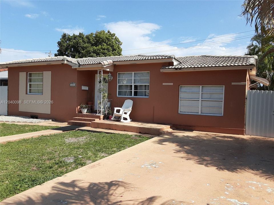 For Sale: $665,000 (3 beds, 2 baths, 1506 Square Feet)