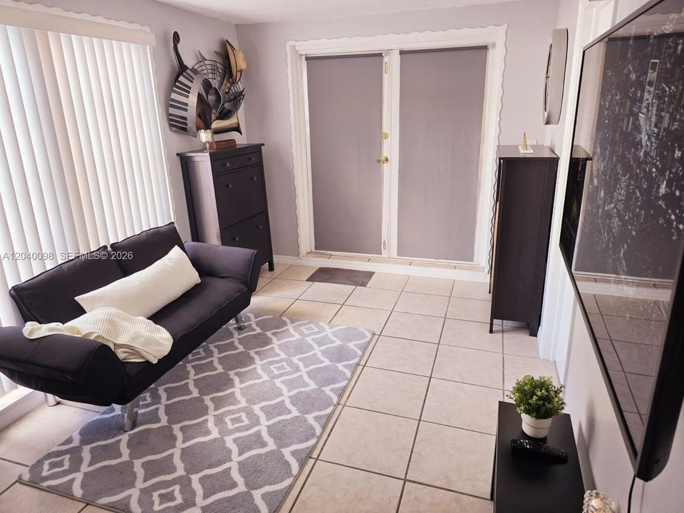 For Sale: $665,000 (3 beds, 2 baths, 1506 Square Feet)