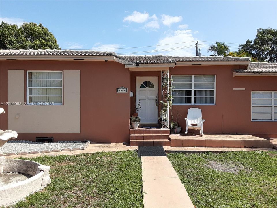 For Sale: $665,000 (3 beds, 2 baths, 1506 Square Feet)