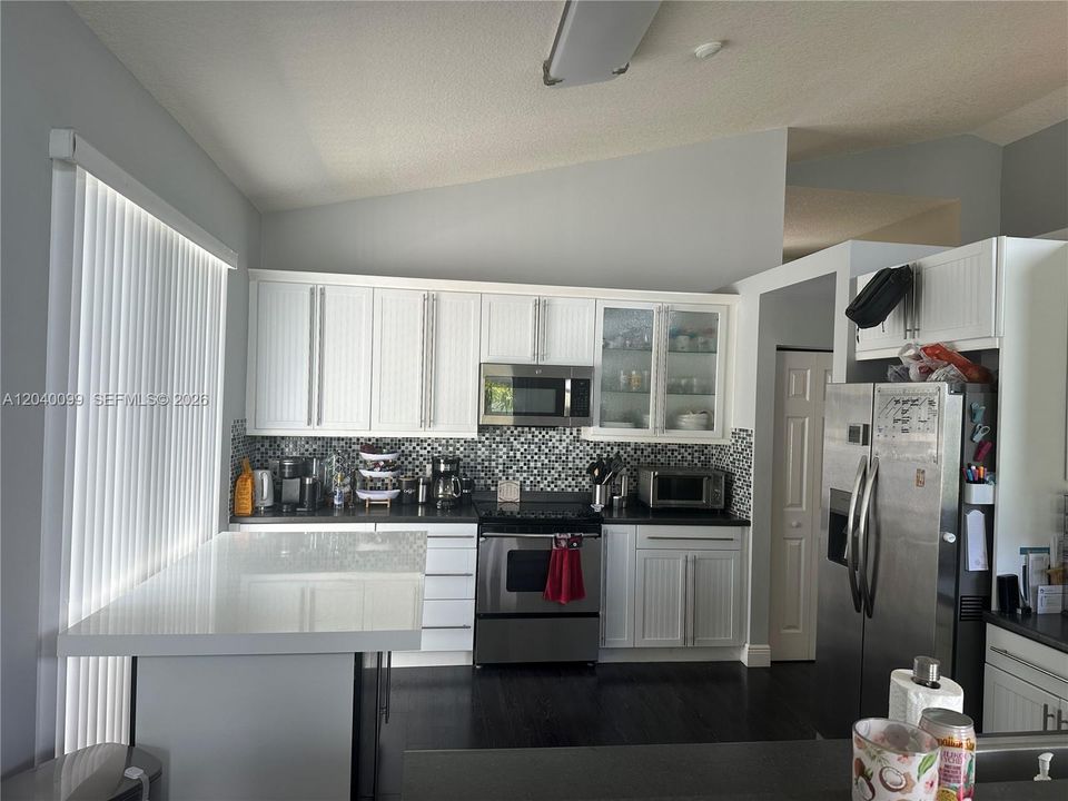 For Rent: $3,750 (3 beds, 2 baths, 1822 Square Feet)