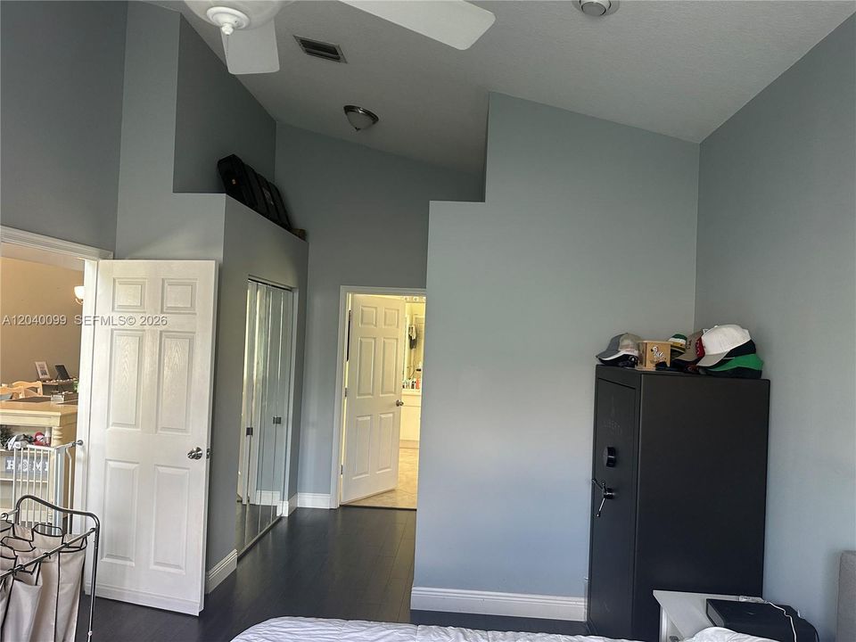 For Rent: $3,750 (3 beds, 2 baths, 1822 Square Feet)