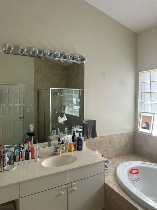 For Rent: $3,750 (3 beds, 2 baths, 1822 Square Feet)