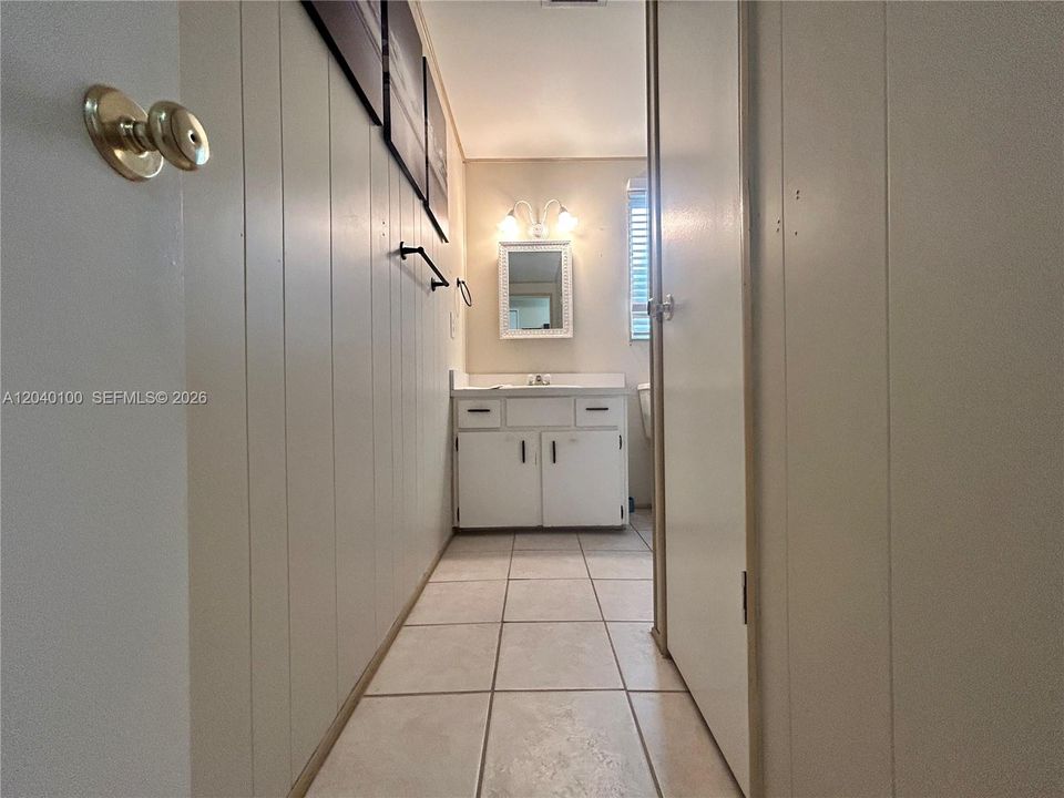 En Venta: $215,000 (3 camas, 2 baños, 1198 Pies cuadrados)