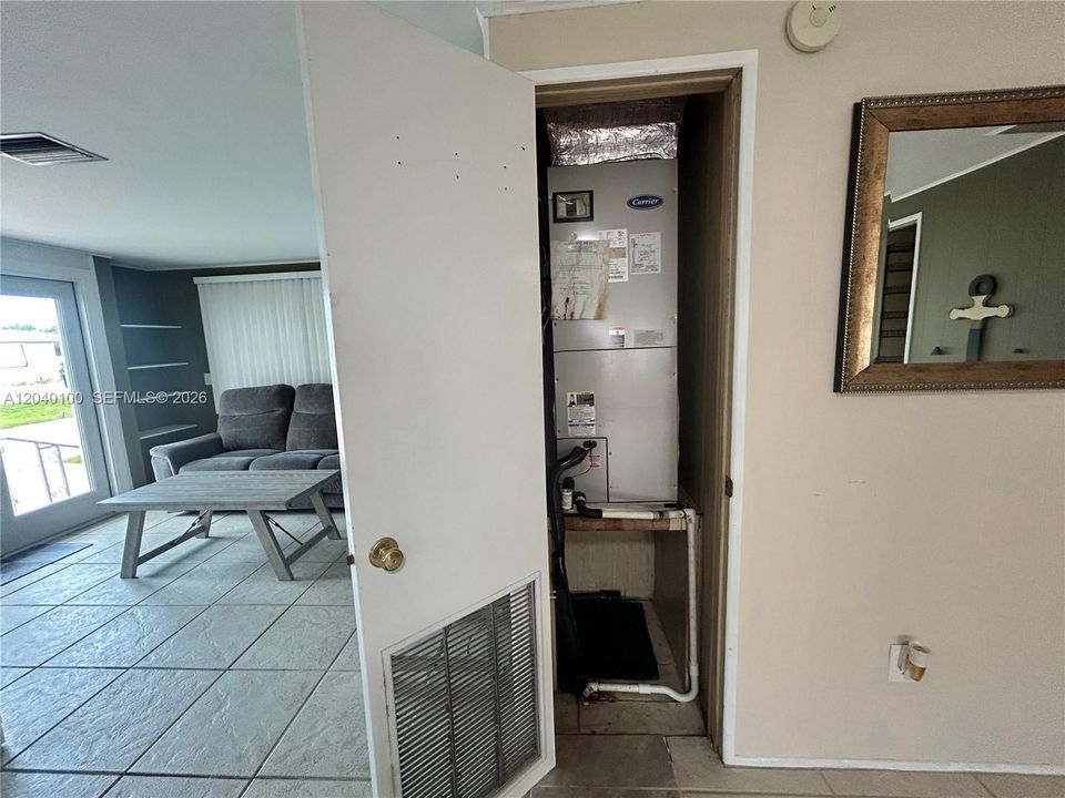 En Venta: $215,000 (3 camas, 2 baños, 1198 Pies cuadrados)