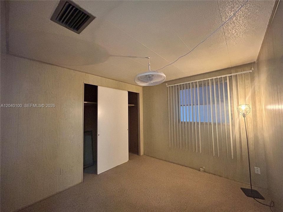 En Venta: $215,000 (3 camas, 2 baños, 1198 Pies cuadrados)