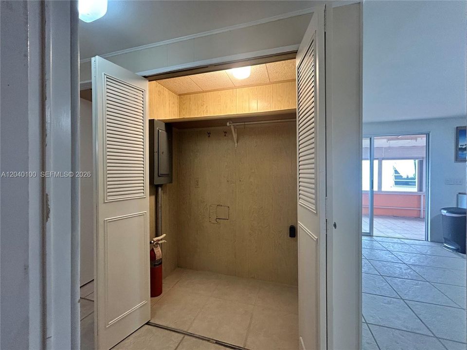 En Venta: $215,000 (3 camas, 2 baños, 1198 Pies cuadrados)
