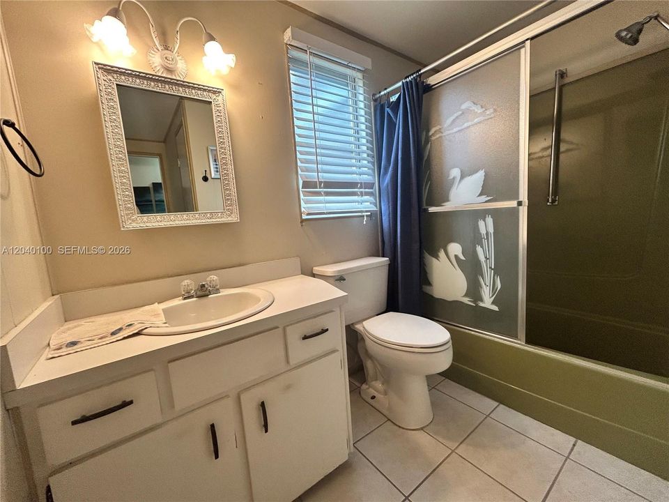 En Venta: $215,000 (3 camas, 2 baños, 1198 Pies cuadrados)