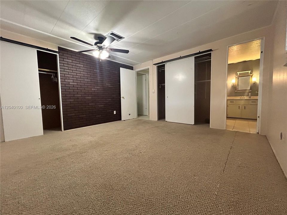 En Venta: $215,000 (3 camas, 2 baños, 1198 Pies cuadrados)
