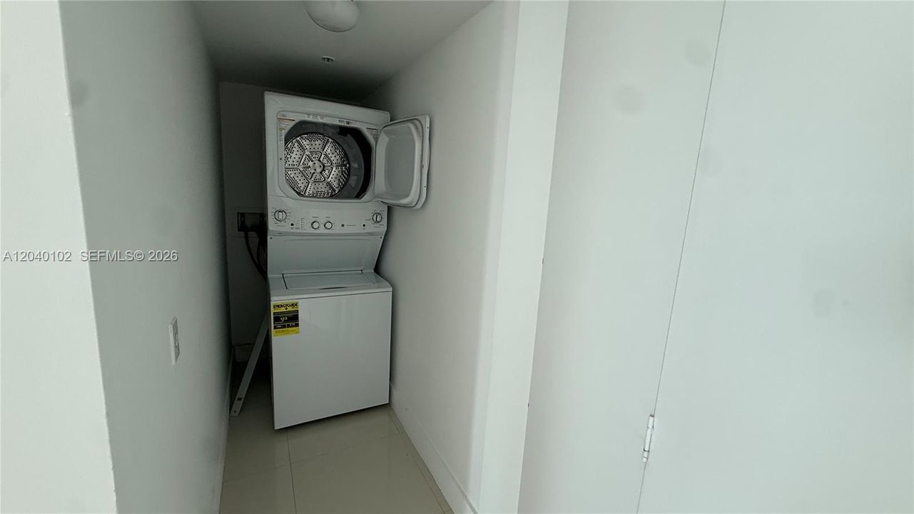 En Venta: $590,000 (2 camas, 2 baños, 1118 Pies cuadrados)