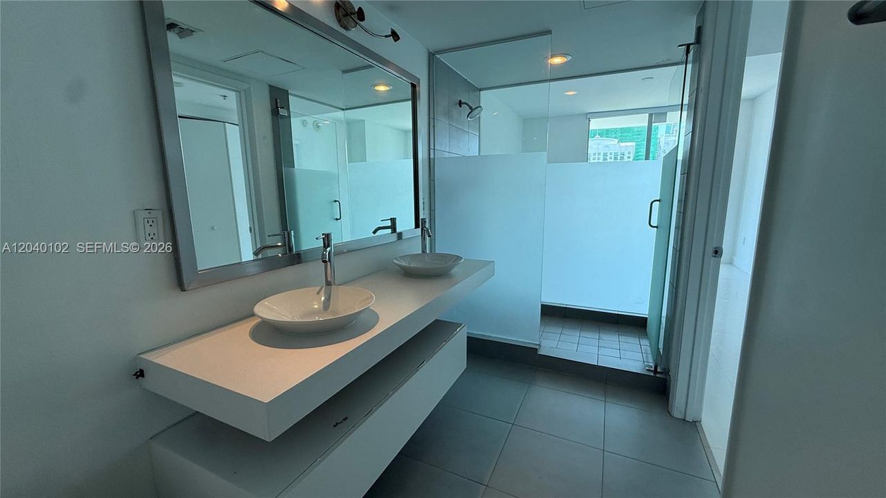 En Venta: $590,000 (2 camas, 2 baños, 1118 Pies cuadrados)
