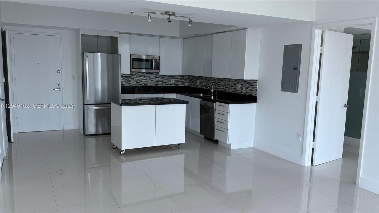 En Venta: $590,000 (2 camas, 2 baños, 1118 Pies cuadrados)