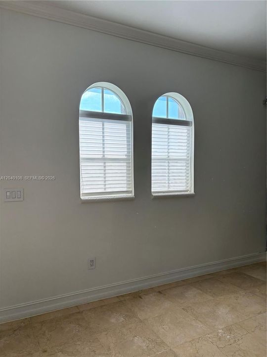 For Rent: $6,500 (3 beds, 2 baths, 2000 Square Feet)