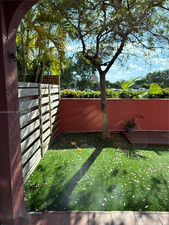 For Rent: $6,500 (3 beds, 2 baths, 2000 Square Feet)