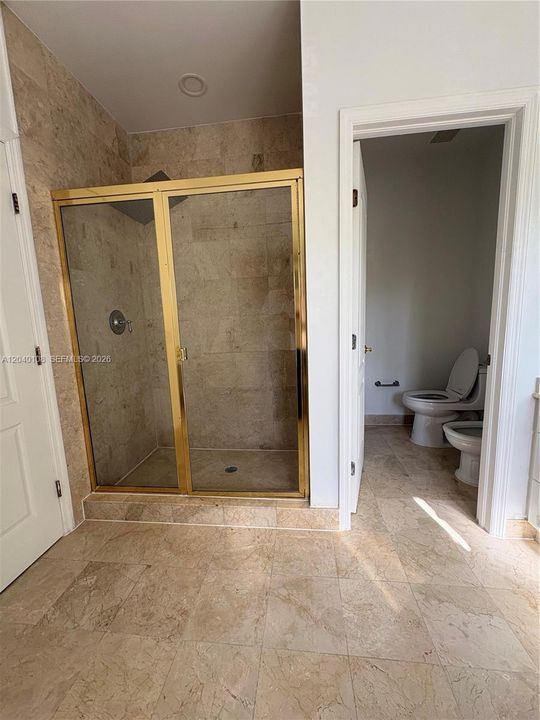 For Rent: $6,500 (3 beds, 2 baths, 2000 Square Feet)