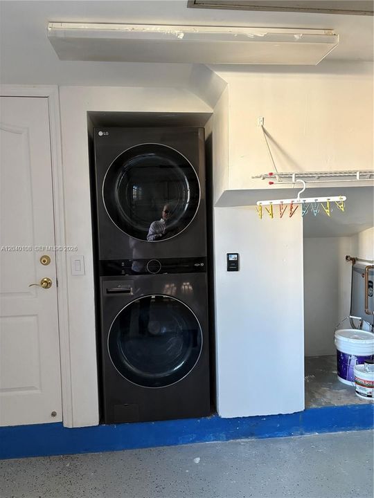 For Rent: $6,500 (3 beds, 2 baths, 2000 Square Feet)