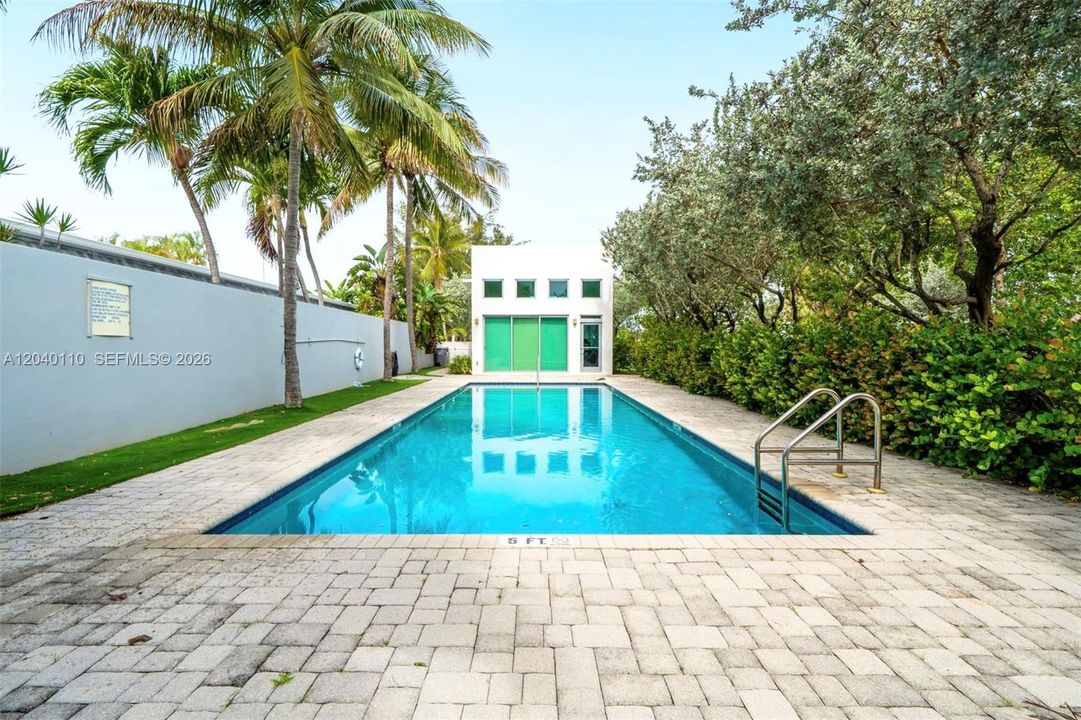 For Rent: $15,000 (3 beds, 3 baths, 2835 Square Feet)