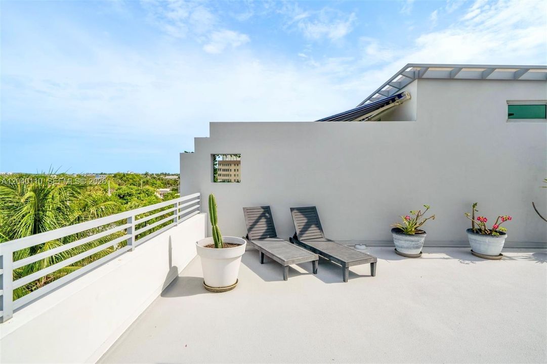 For Rent: $15,000 (3 beds, 3 baths, 2835 Square Feet)