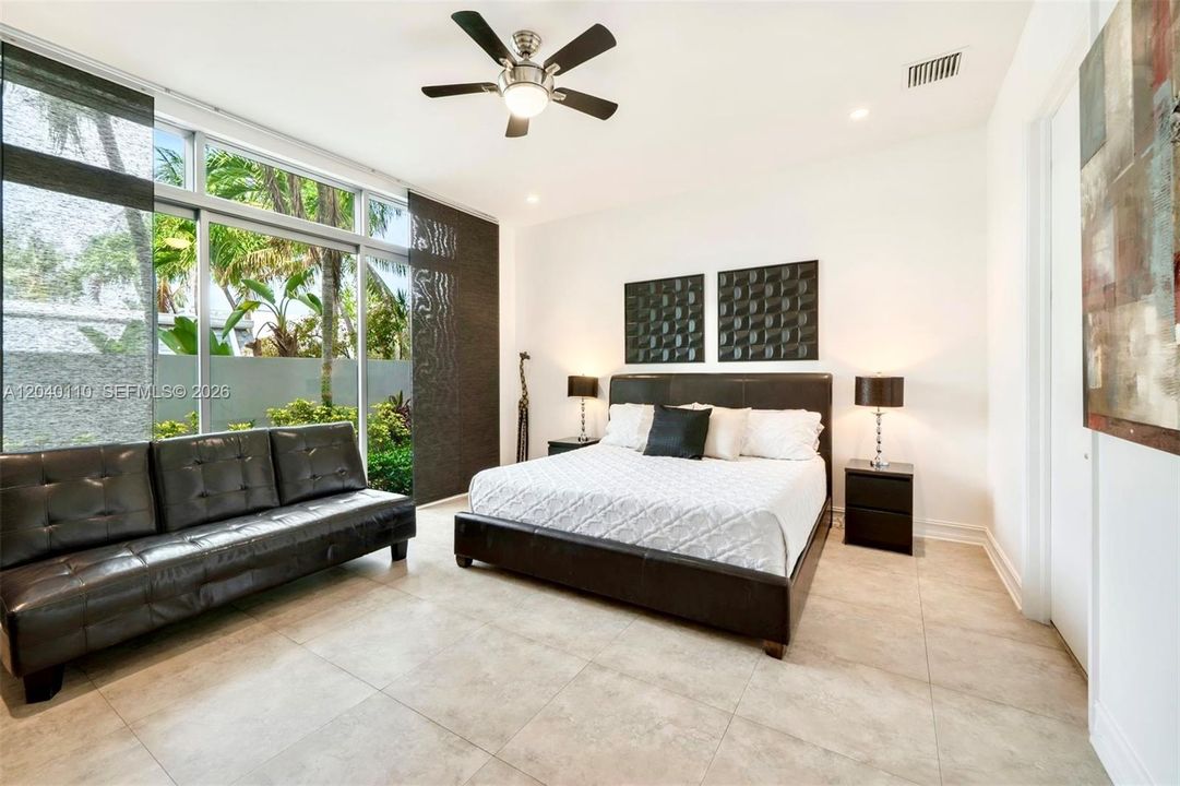 For Rent: $15,000 (3 beds, 3 baths, 2835 Square Feet)