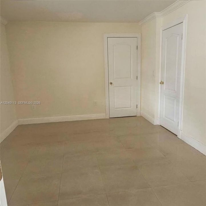 For Sale: $840,000 (6 beds, 3 baths, 2511 Square Feet)