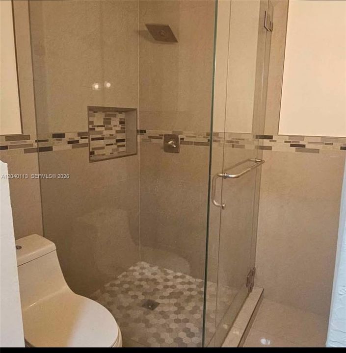 For Sale: $840,000 (6 beds, 3 baths, 2511 Square Feet)