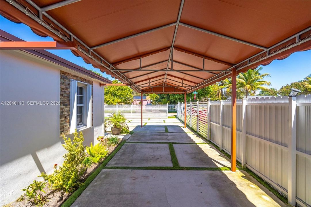 For Sale: $680,000 (3 beds, 2 baths, 1357 Square Feet)