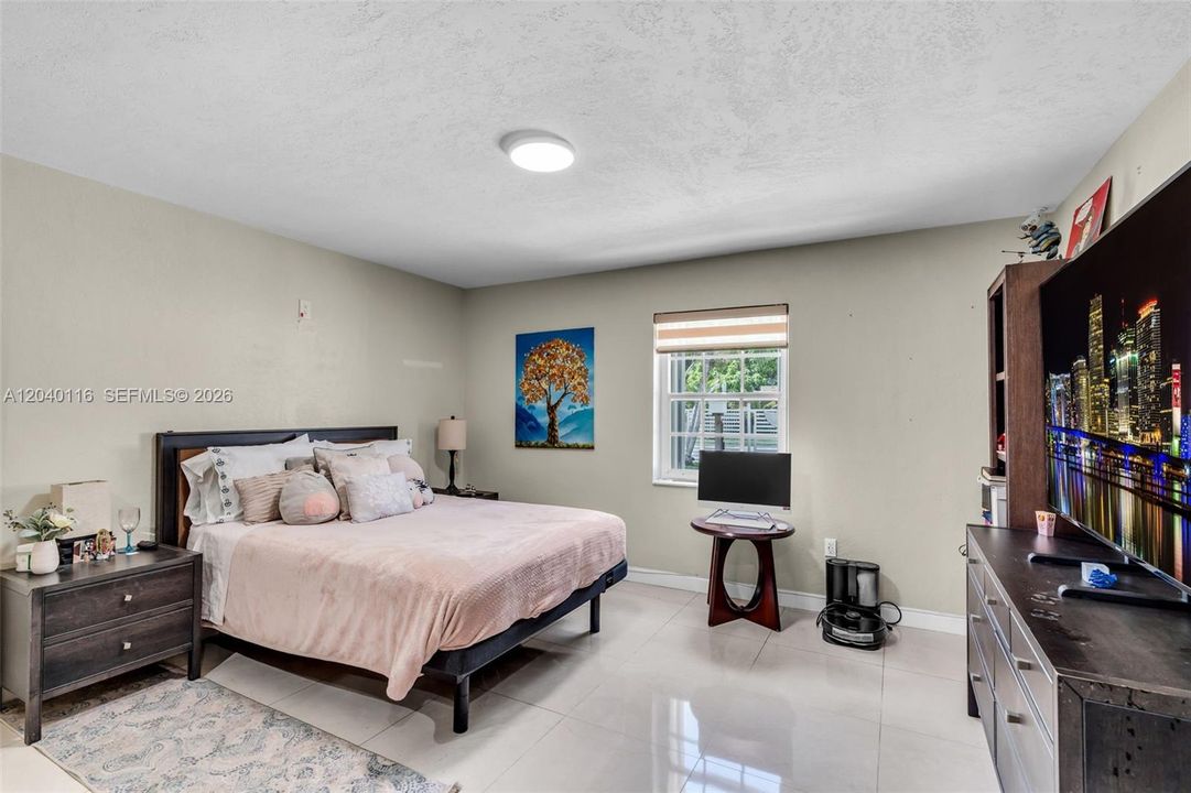 For Sale: $680,000 (3 beds, 2 baths, 1357 Square Feet)