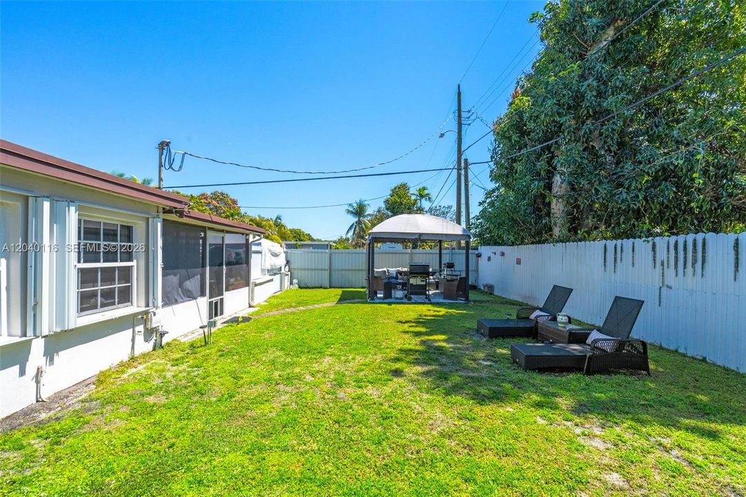 For Sale: $680,000 (3 beds, 2 baths, 1357 Square Feet)