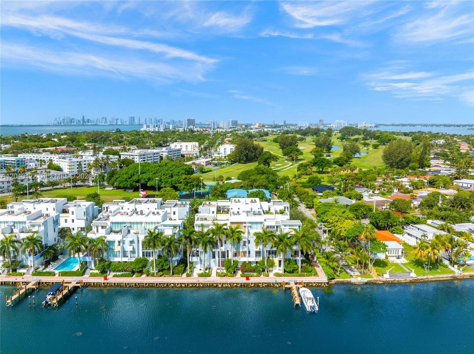 На продажу: $1,350,000 (3 спален, 3 ванн, 2367 Квадратных фут)
