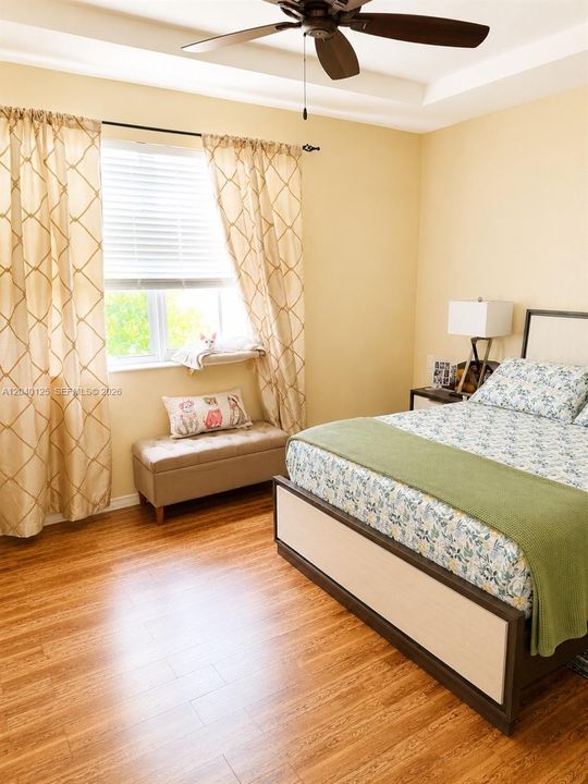 For Sale: $529,000 (3 beds, 2 baths, 1602 Square Feet)