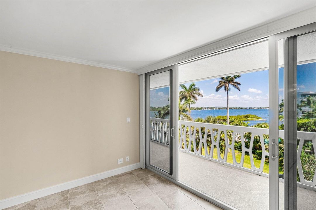 Living Room - Balcony