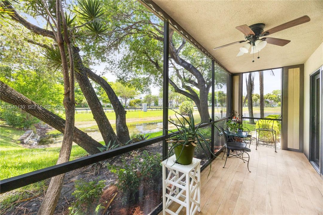 For Sale: $169,999 (2 beds, 2 baths, 1163 Square Feet)